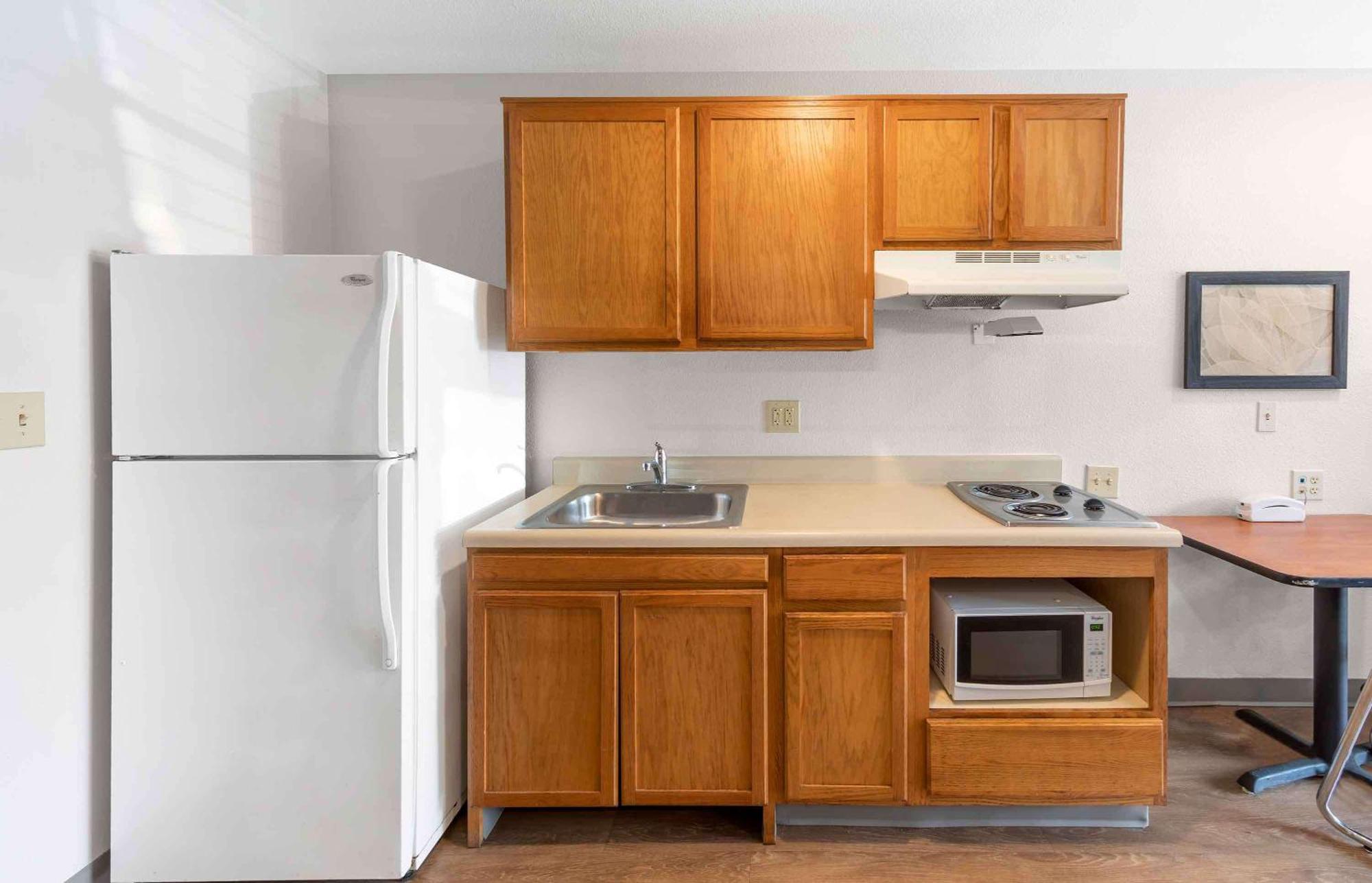 Extended Stay America Select Suites - Бомонт Екстериор снимка
