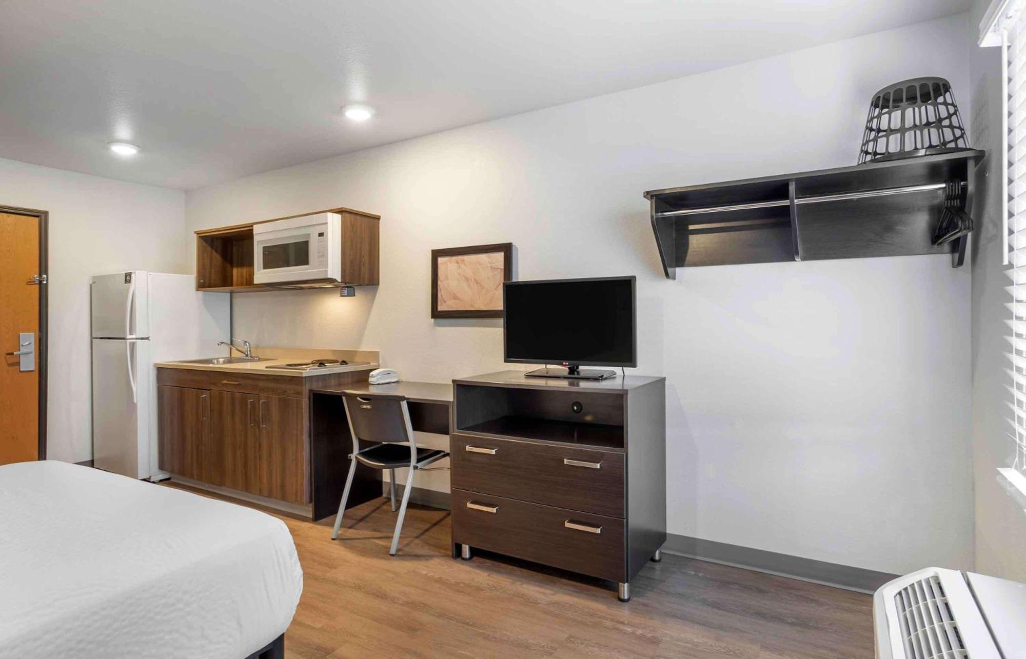 Extended Stay America Select Suites - Бомонт Екстериор снимка